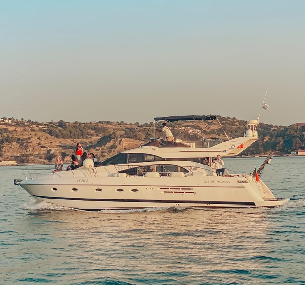 Azimut 52 Boat Rental Cascais Portugal