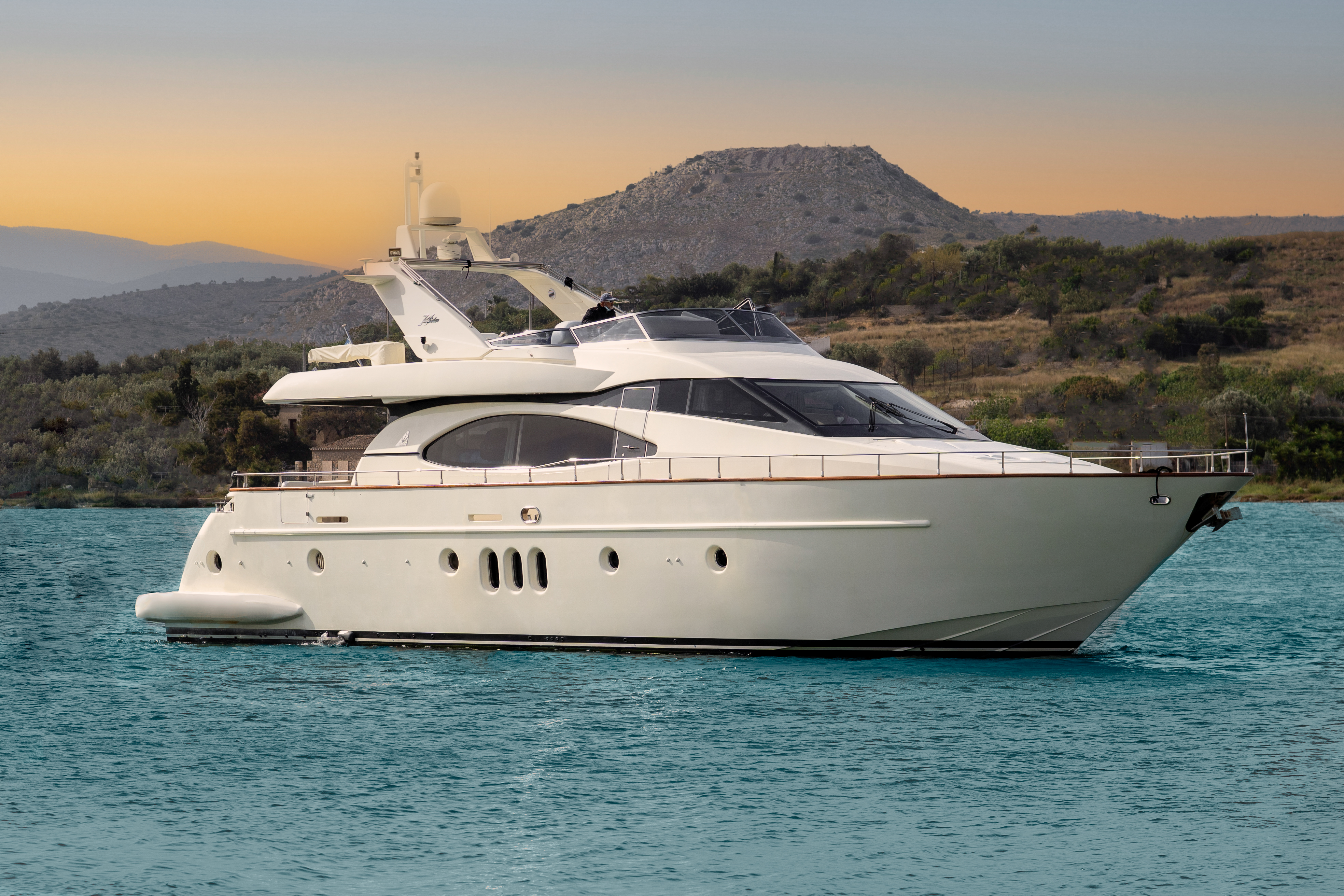 Azimut 74 Solar Boat Rental Grécia Portugal