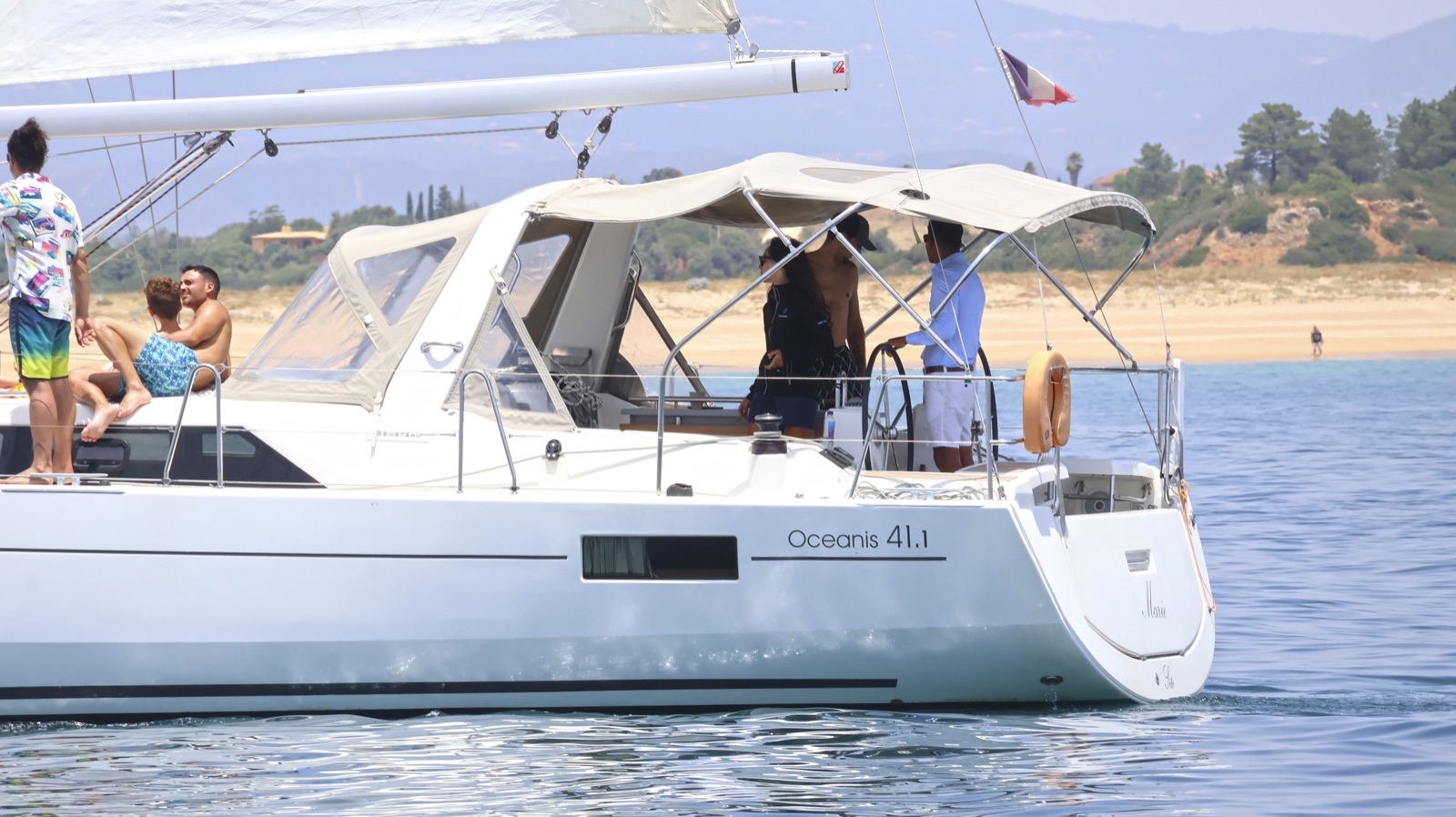 Beneteau Oceanis 41.1 Boat Rental Algarve Portugal — view 4