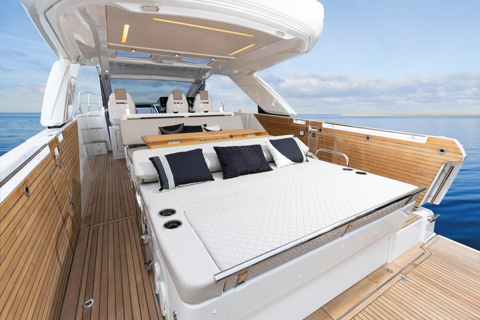 Jeanneau DB43 Boat Rental Algarve Portugal — view 2
