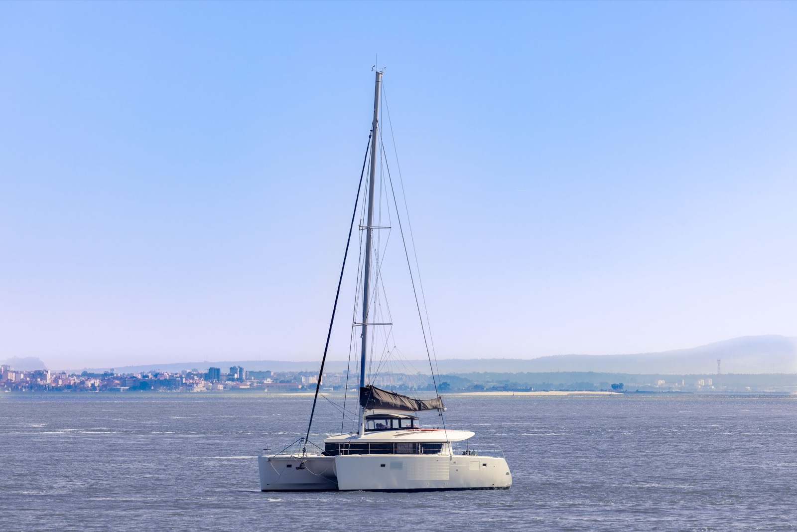 Lagoon 45 Boat Rental Lisboa Portugal