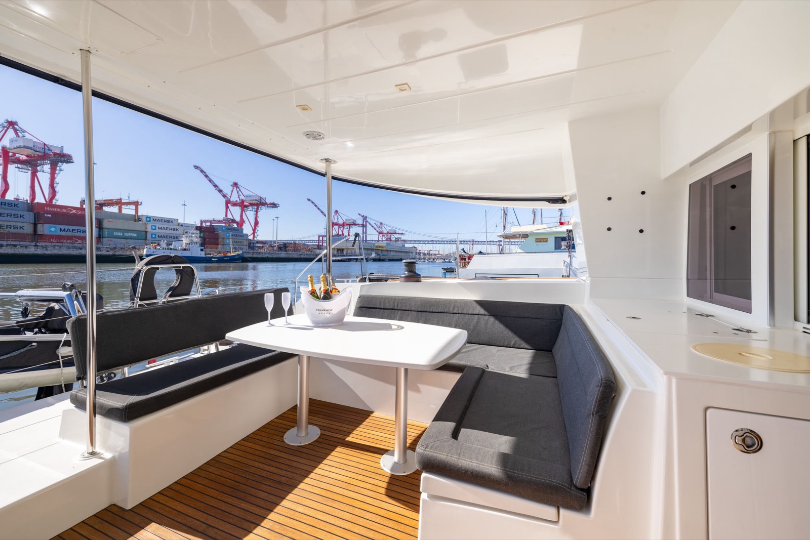 Lagoon 45 Boat Rental Lisboa Portugal — view 3