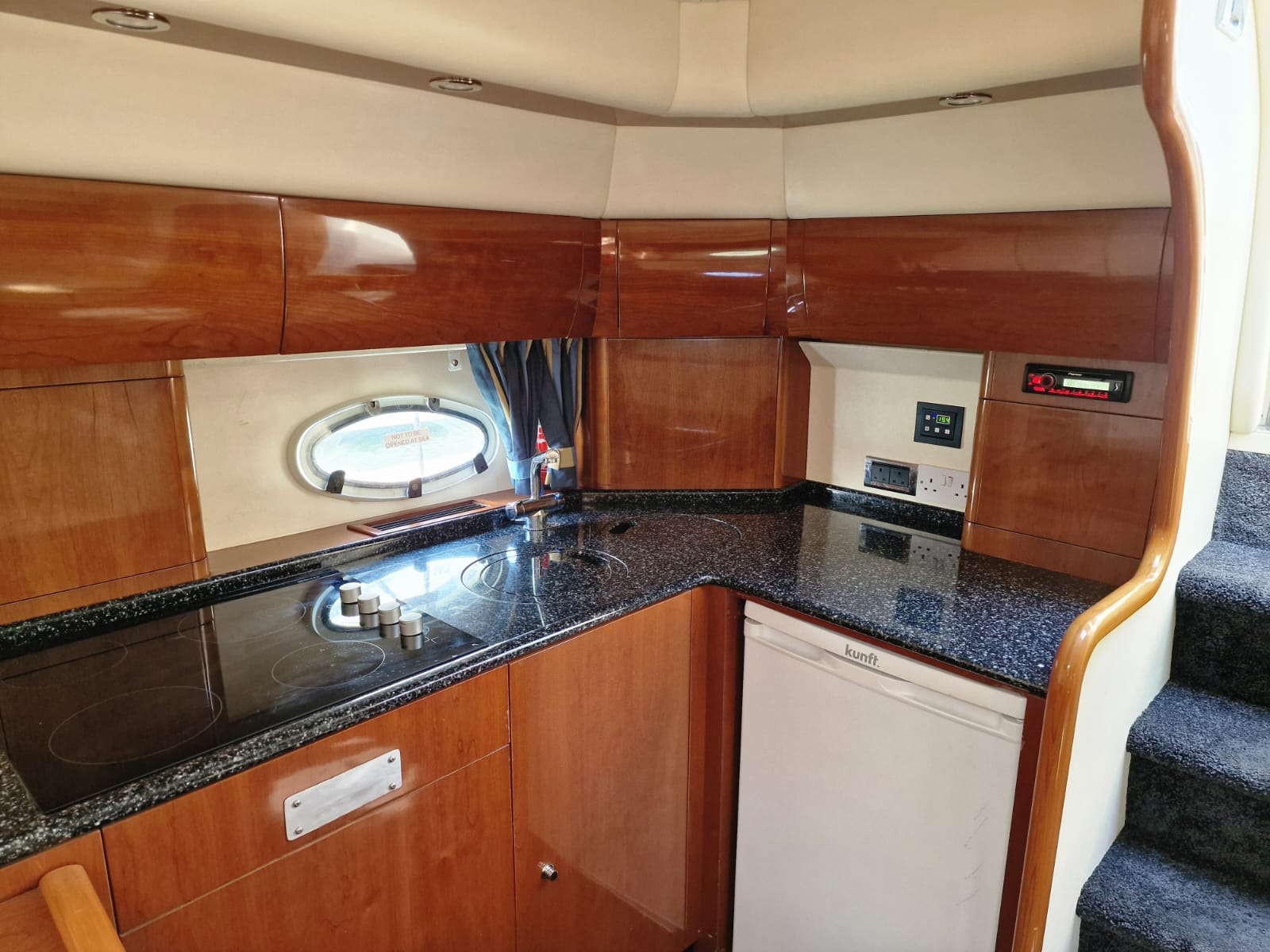 Princess V42 Boat Rental Algarve Portugal — view 3