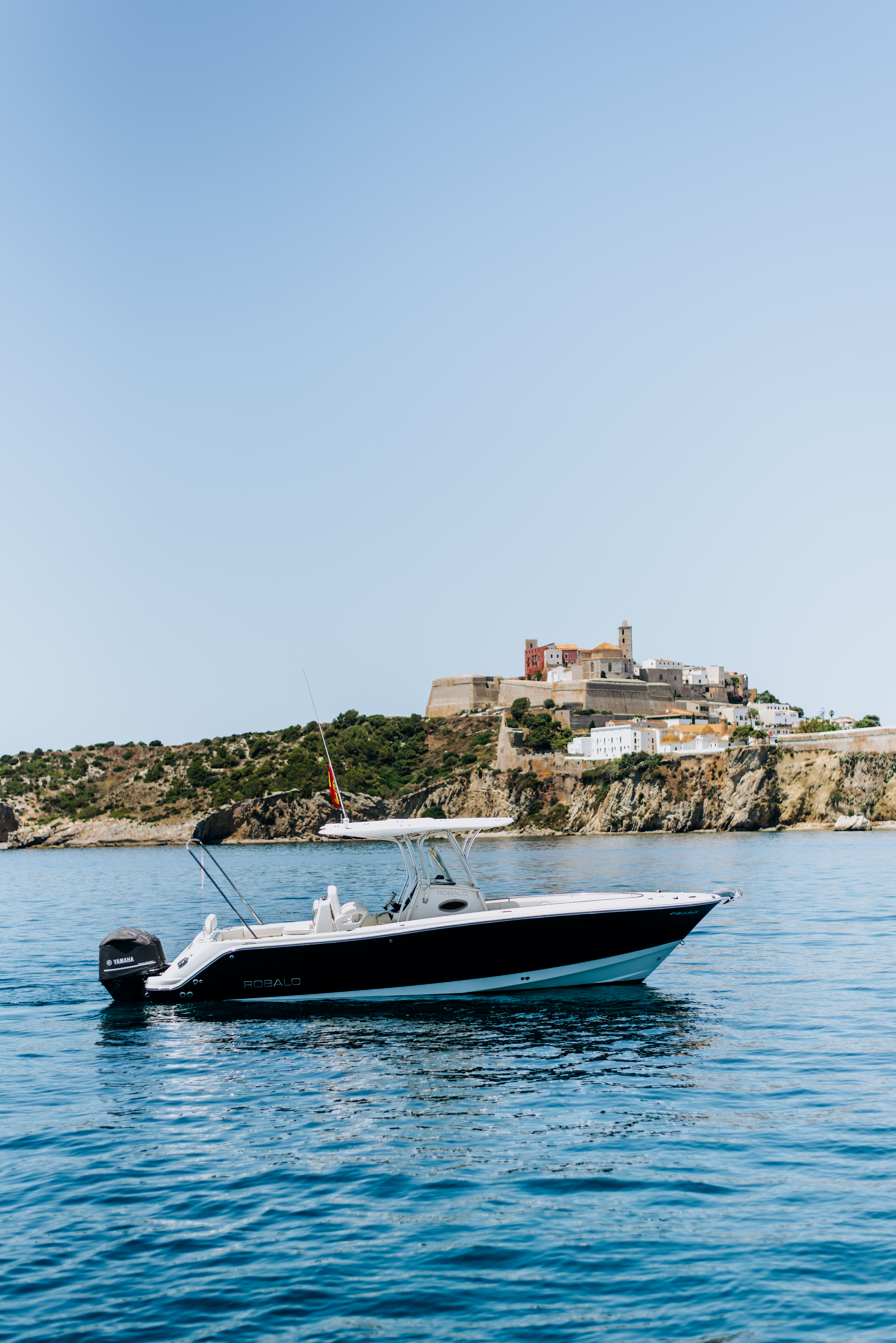 Robalo 300 Boat Rental Ibiza Portugal — view 4