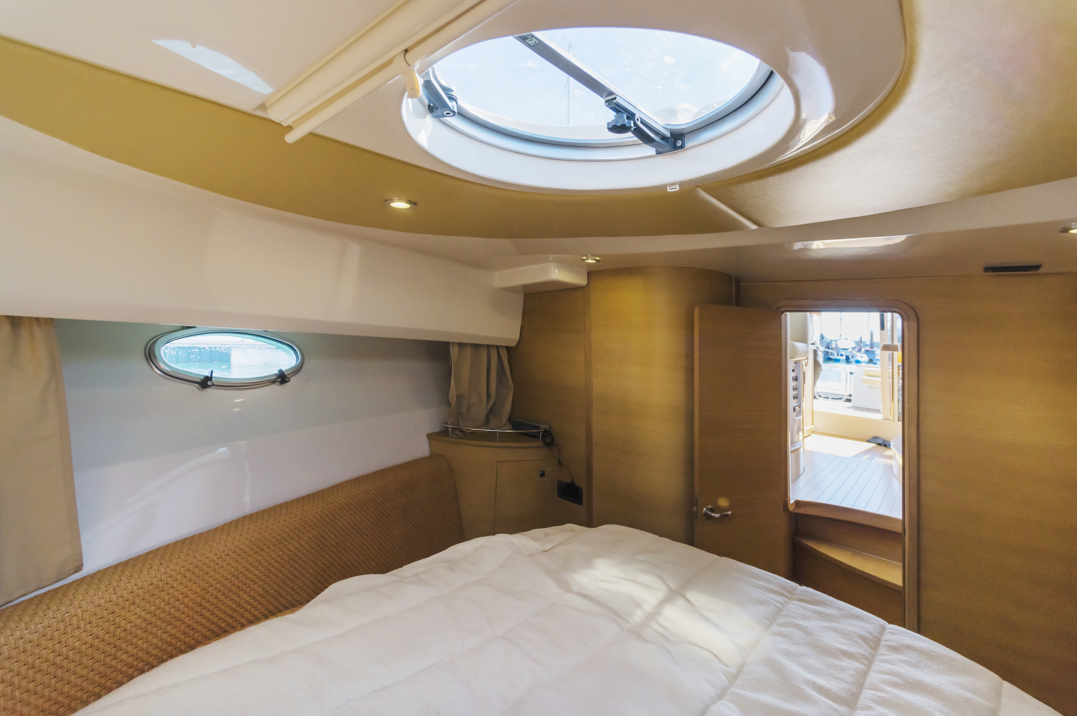 Sessa Marine 32 Boat Rental Cascais Portugal — view 4