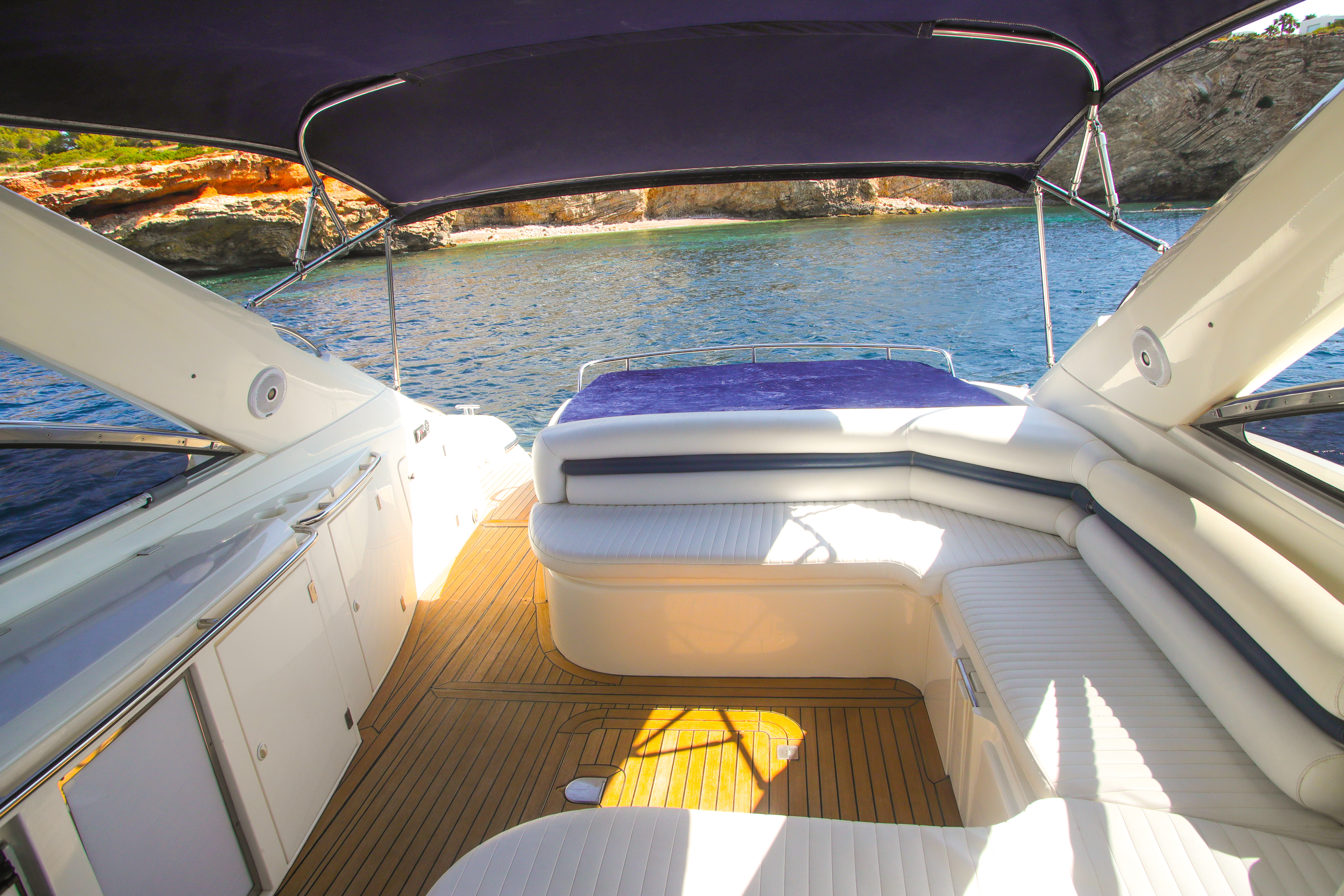 Sunseeker Camargue 50 Boat Rental Ibiza Portugal — view 4