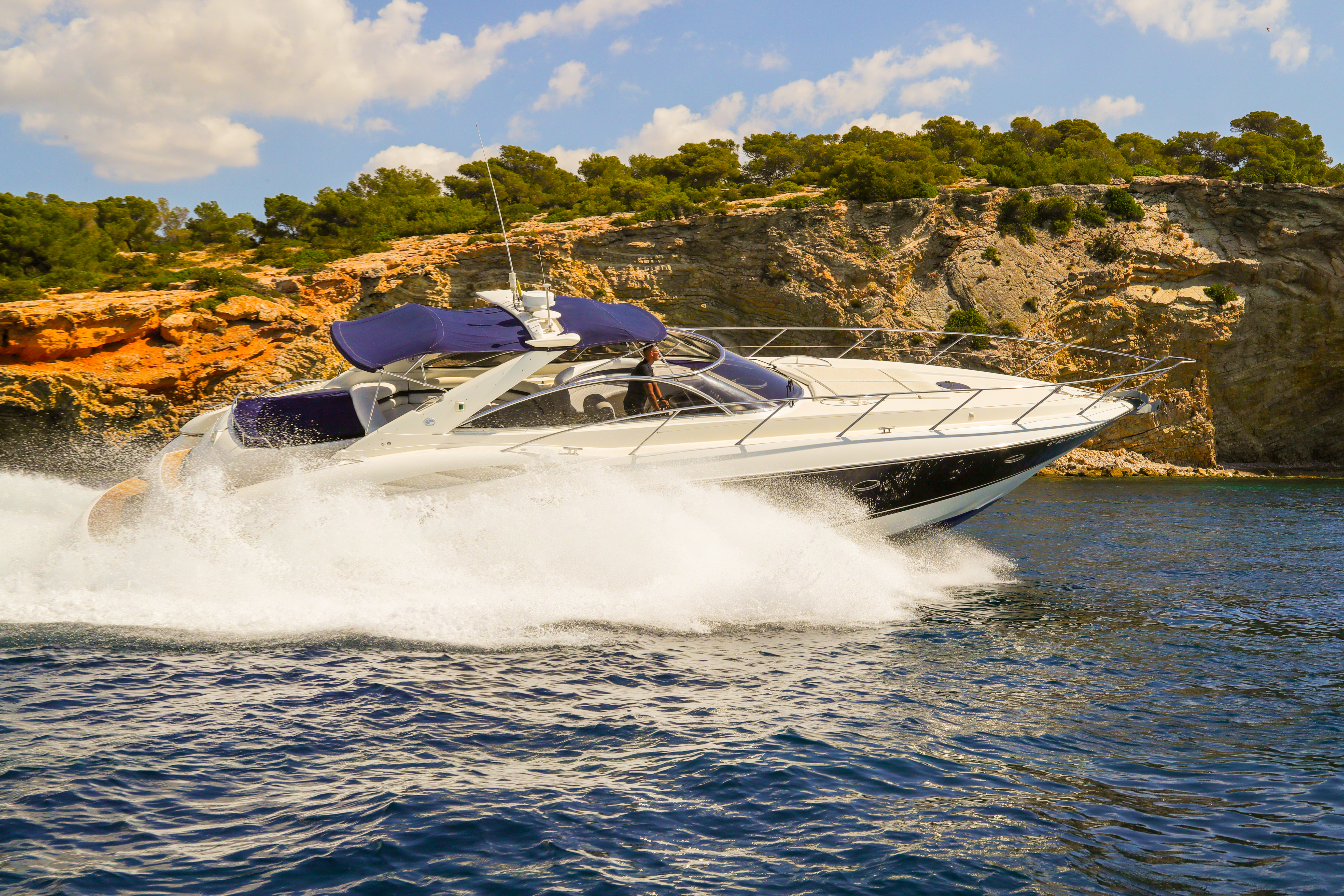Sunseeker Camargue 50 Boat Rental Ibiza Portugal — view 5