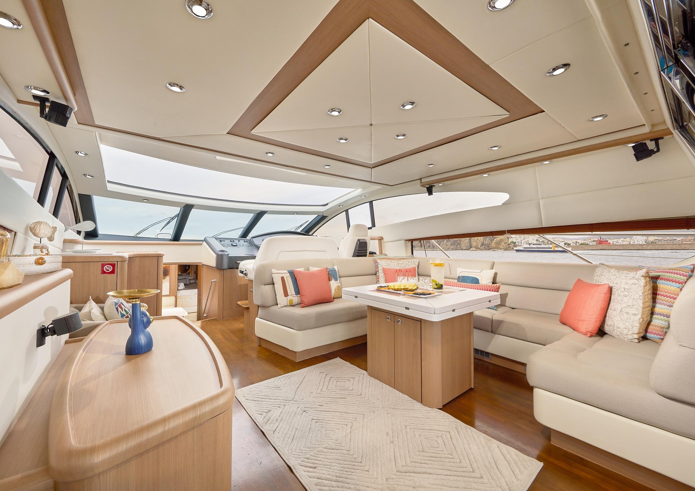 Sunseeker Predator 72 Boat Rental Ibiza Portugal — view 4