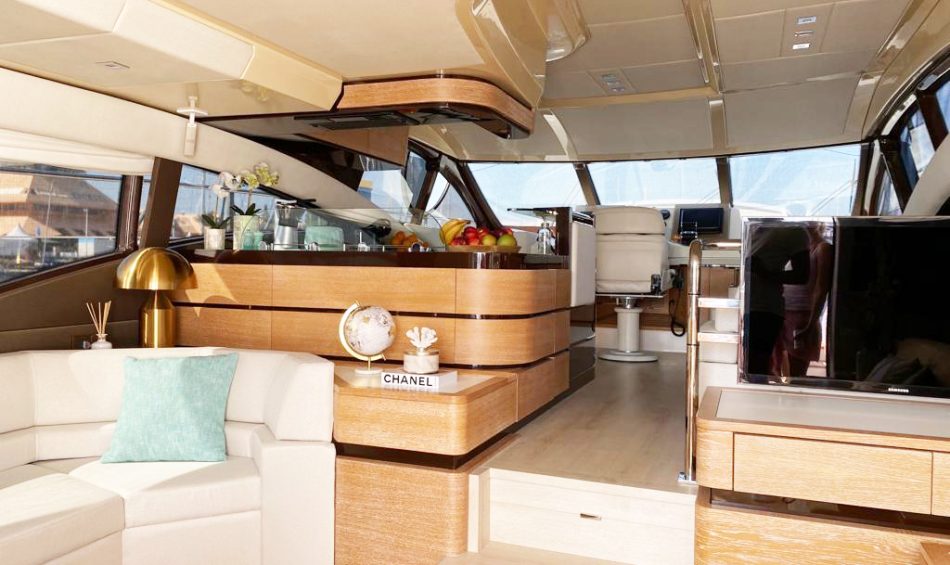 Azimut 60 Fly Boat Rental Algarve Portugal — view 7