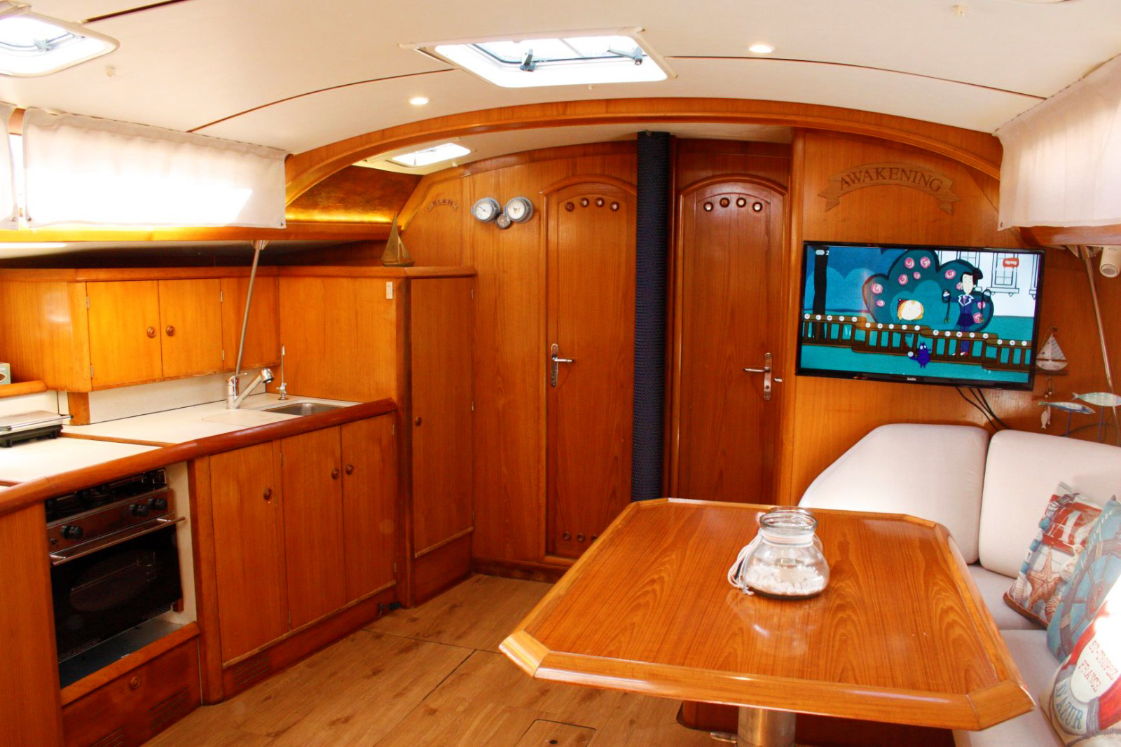Jeanneau Sun Odyssey 45 Boat Rental Algarve Portugal — view 7