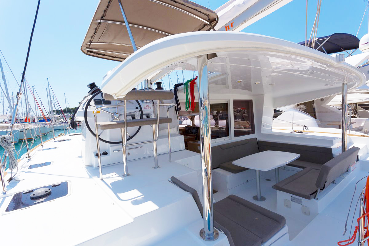 Lagoon 40 Catamaran Boat Rental Algarve Portugal — view 5
