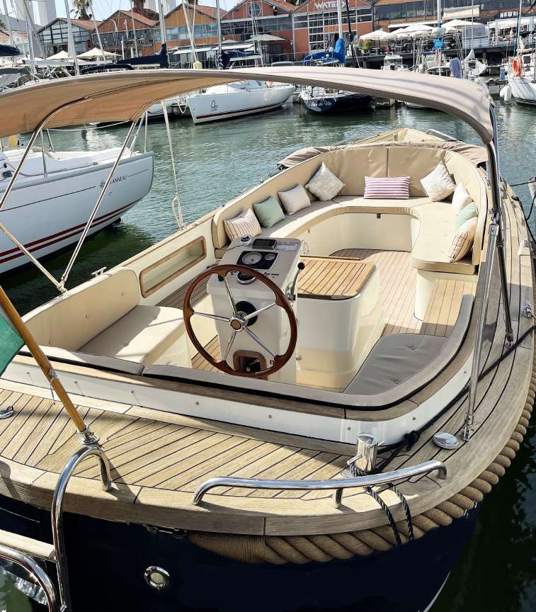 Maril 725 Boat Rental Lisboa Portugal