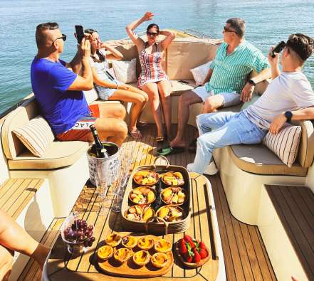Maril 725 Boat Rental Lisboa Portugal — view 3