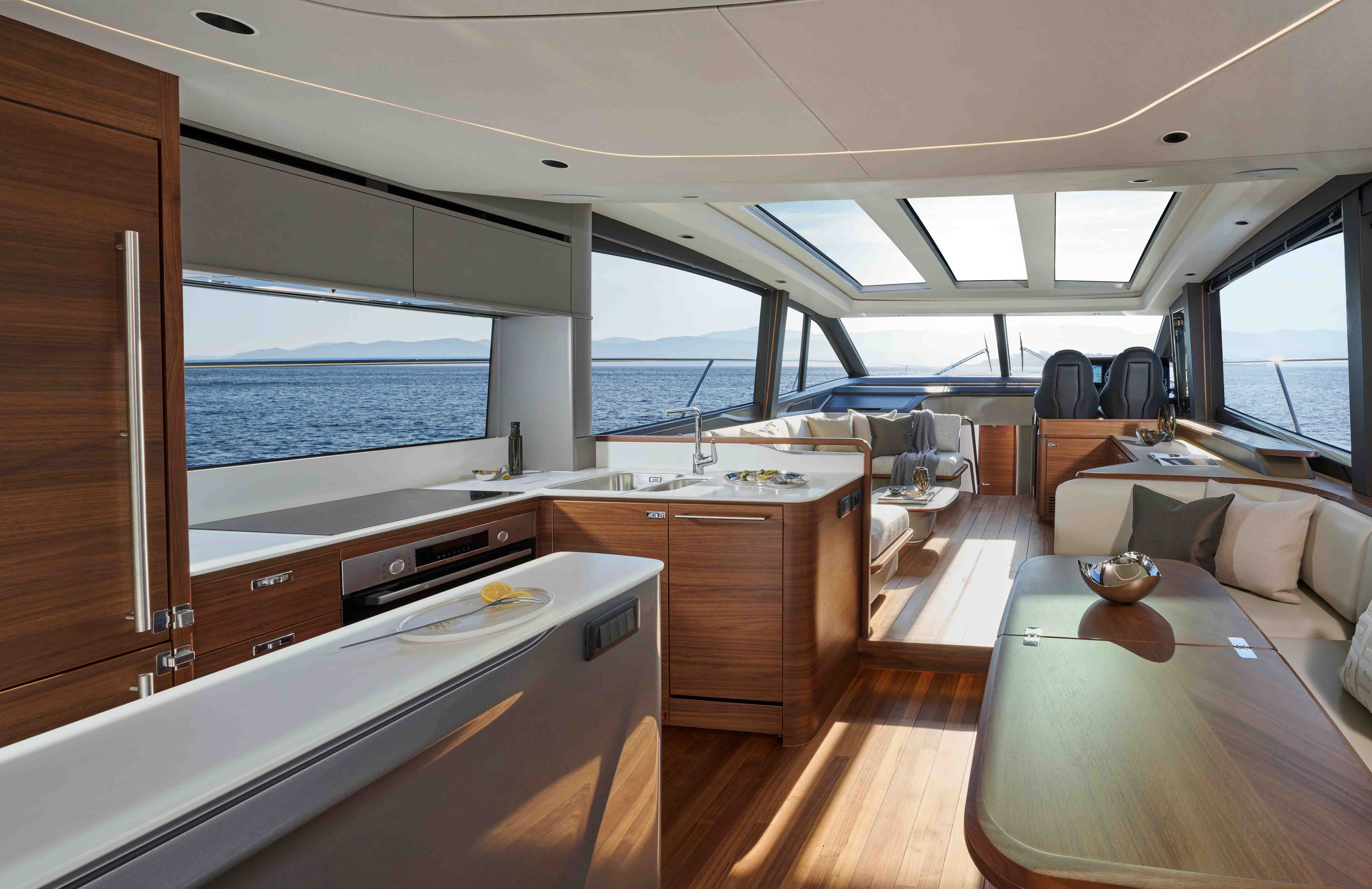 Princess V65 Boat Rental Algarve Portugal — view 3