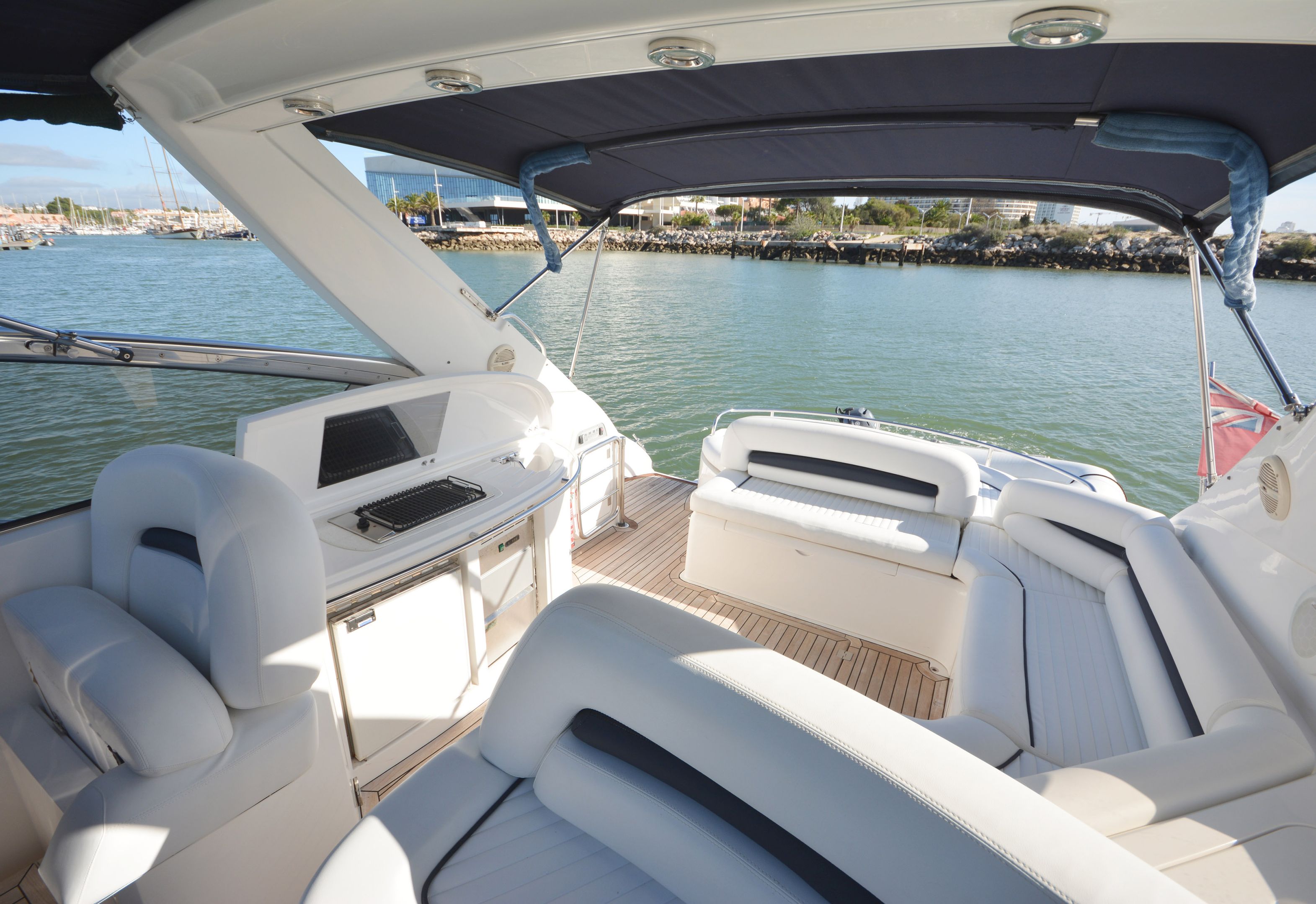 Sunseeker Portofino 46 (Vilamoura) Boat Rental Algarve Portugal — view 3