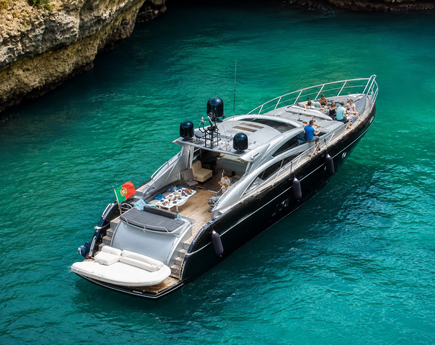 Sunseeker Predator 72 (Vilamoura) Boat Rental Algarve Portugal — view 3